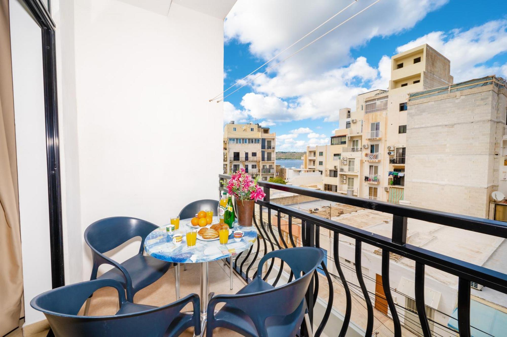 Seashells 2 Bedroom Apartments With Terrace, Just Off The Bugibba Promenade - By Getwaysmalta St. Paul's Bay Exteriör bild