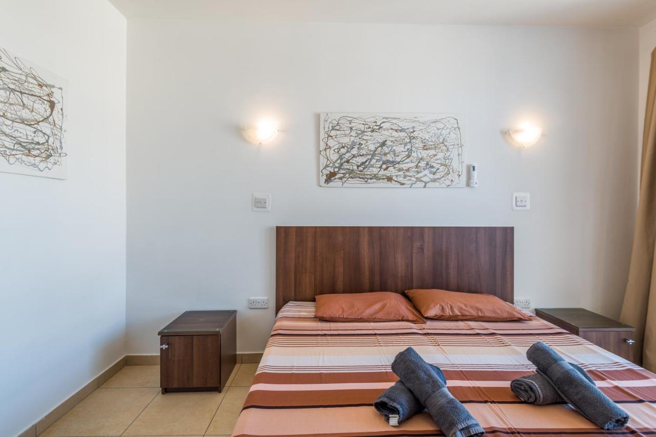 Seashells 2 Bedroom Apartments With Terrace, Just Off The Bugibba Promenade - By Getwaysmalta St. Paul's Bay Exteriör bild
