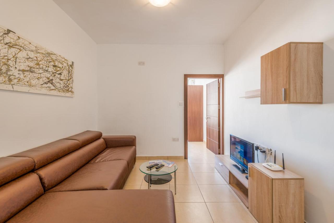 Seashells 2 Bedroom Apartments With Terrace, Just Off The Bugibba Promenade - By Getwaysmalta St. Paul's Bay Exteriör bild